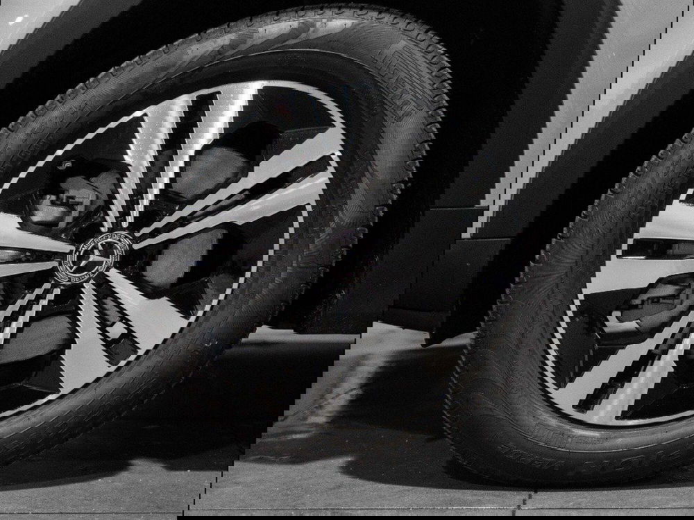 Mercedes-Benz GLB nuova a Ancona (7)