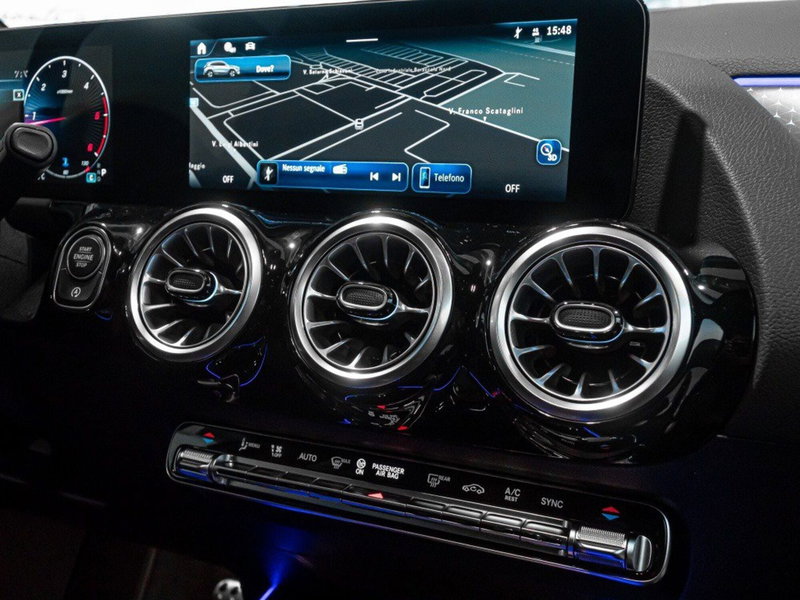 Mercedes-Benz GLA SUV nuova a Ancona (19)