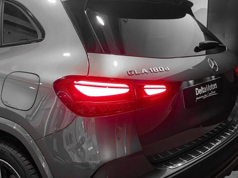 Mercedes-Benz GLA SUV nuova a Ancona (8)