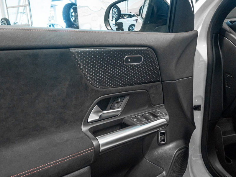 Mercedes-Benz GLA SUV nuova a Ancona (10)