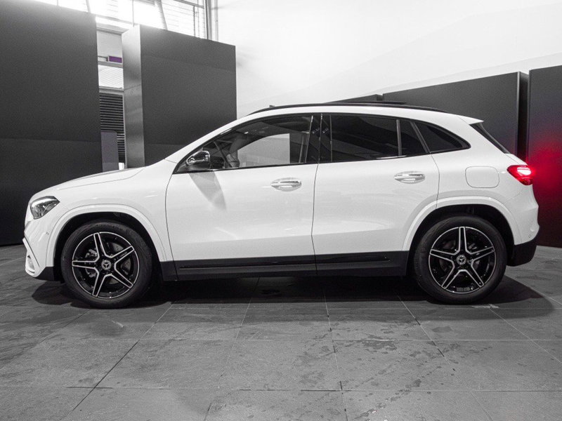 Mercedes-Benz GLA SUV nuova a Ancona (2)