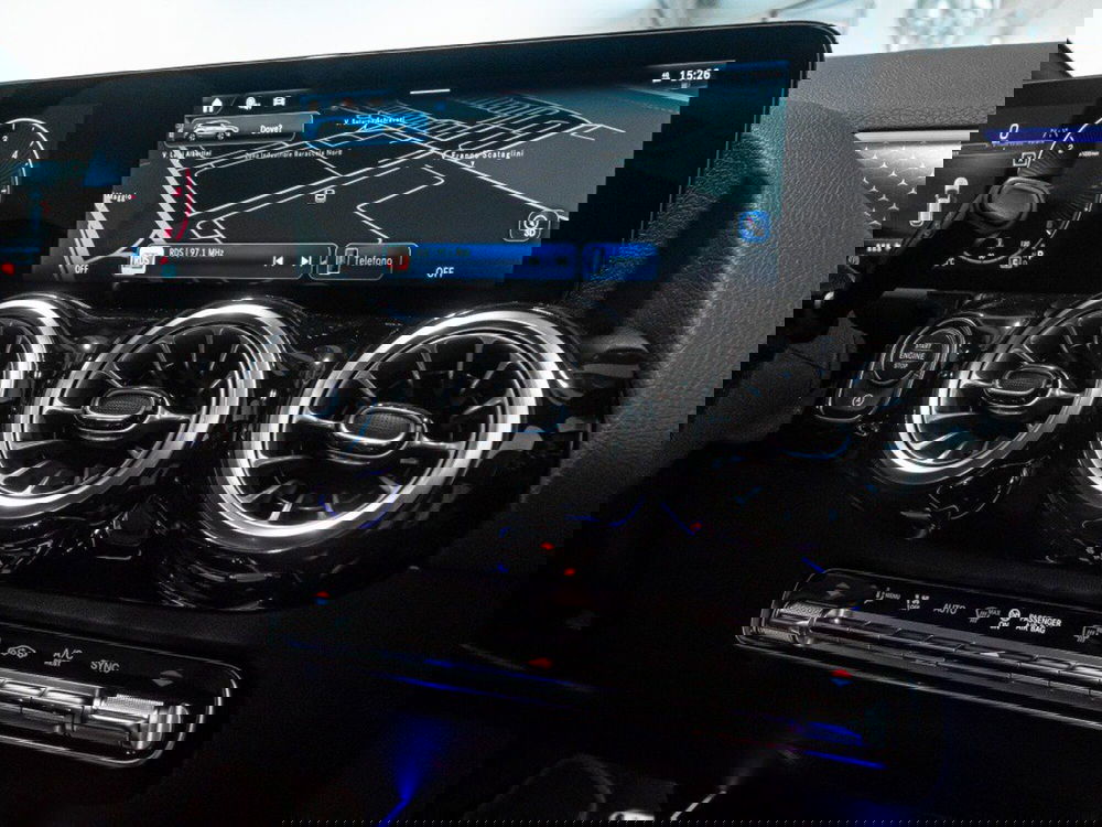 Mercedes-Benz GLA SUV nuova a Ancona (20)