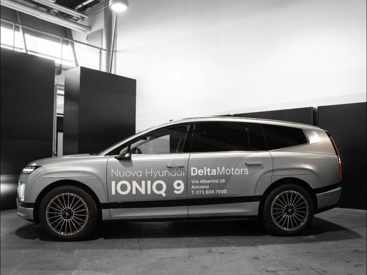 Hyundai Ioniq 9 nuova a Ancona (2)