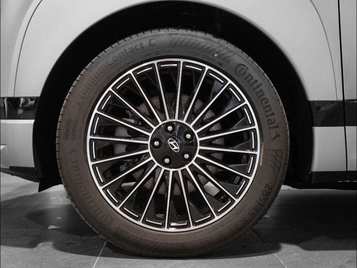 Hyundai Ioniq 9 nuova a Ancona (7)