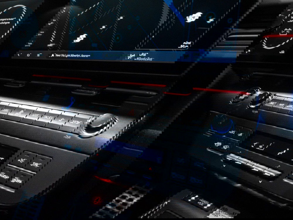 Hyundai Kona nuova a Ancona (19)