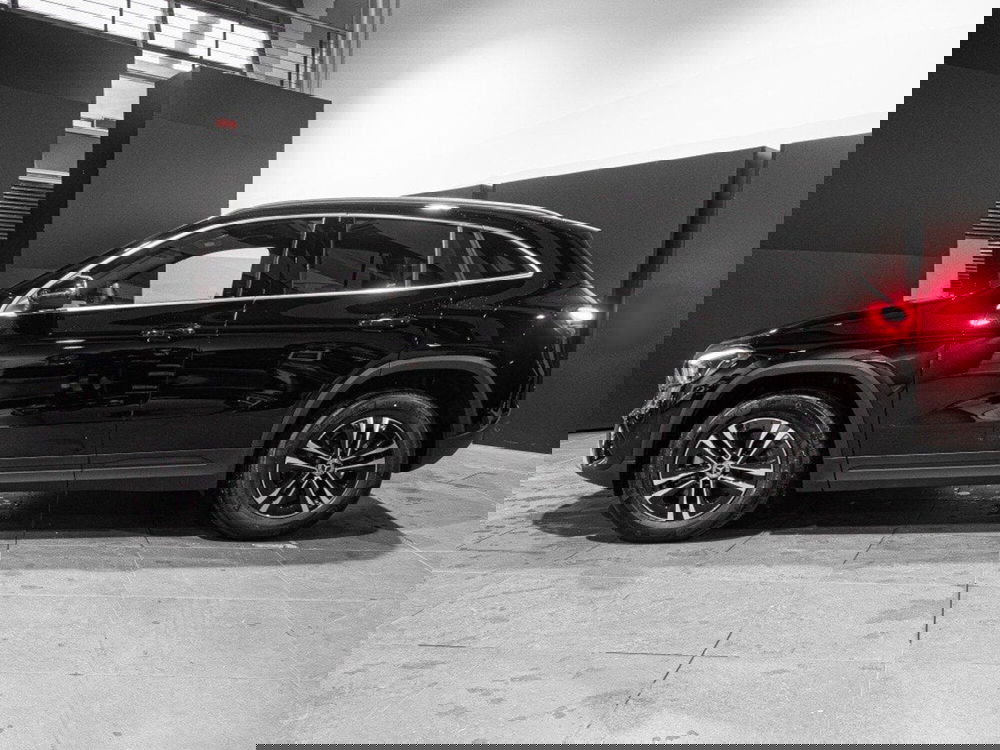 Mercedes-Benz GLA SUV nuova a Ancona (2)