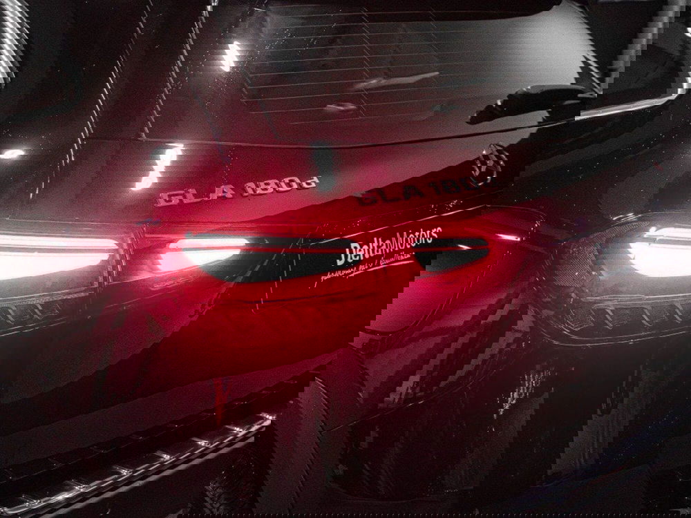 Mercedes-Benz GLA SUV nuova a Ancona (8)