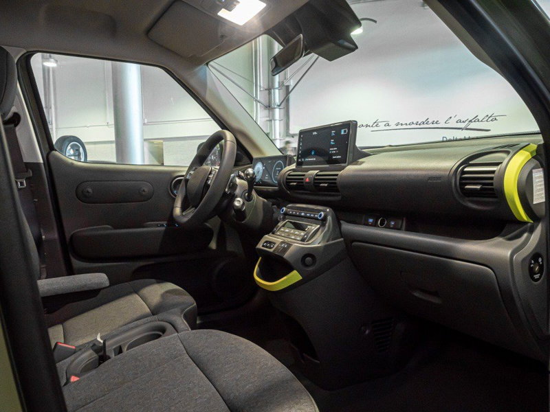 Hyundai Inster nuova a Ancona (17)