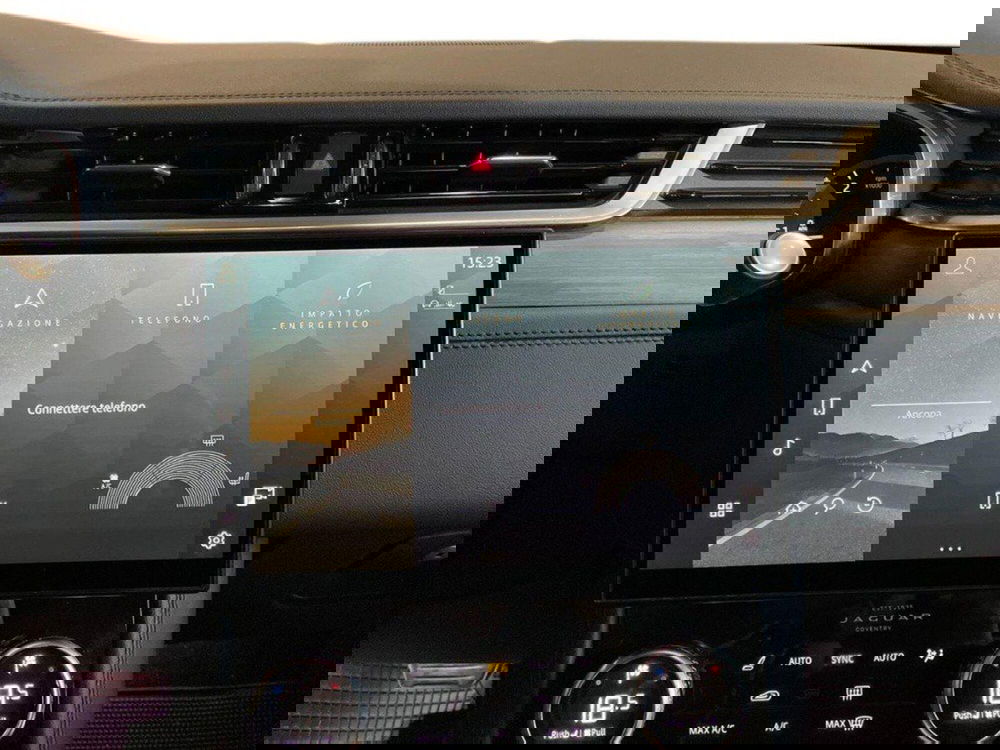 Jaguar F-Pace usata a Ancona (15)