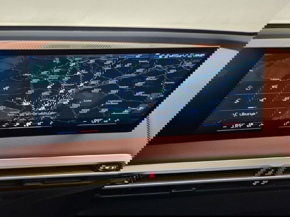 BMW iX usata a Torino (11)