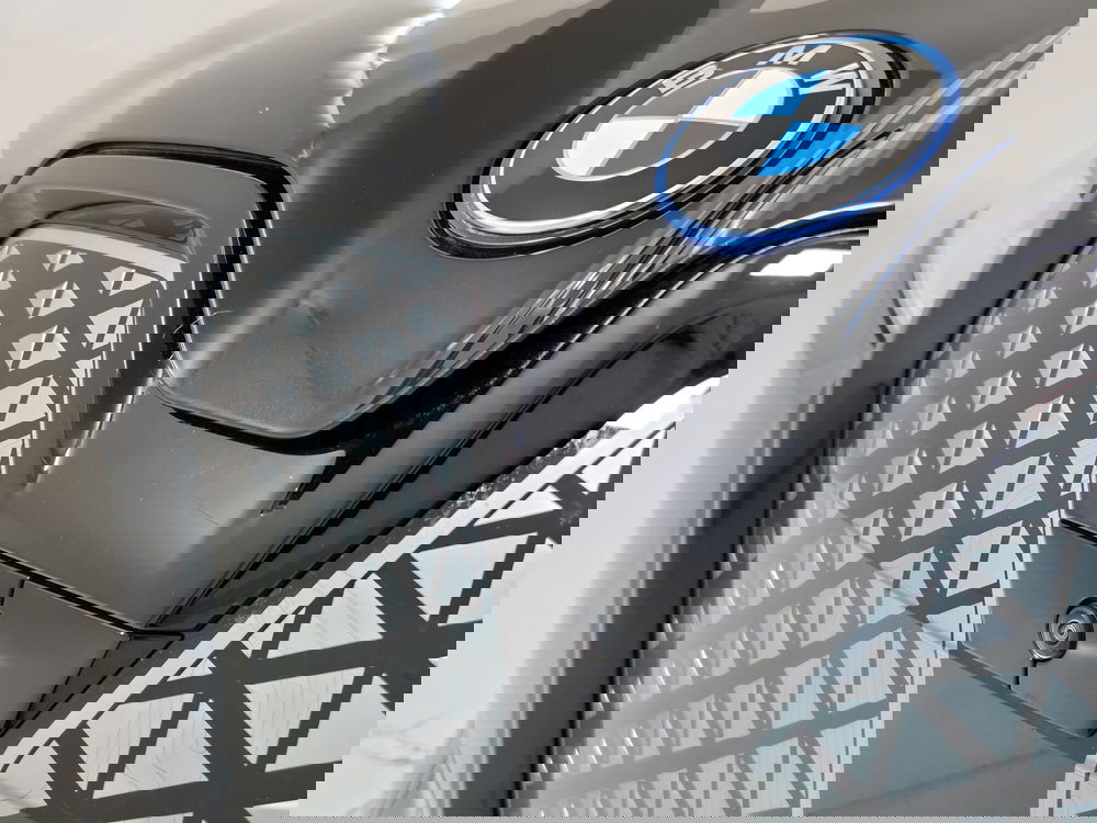 BMW iX usata a Torino (18)