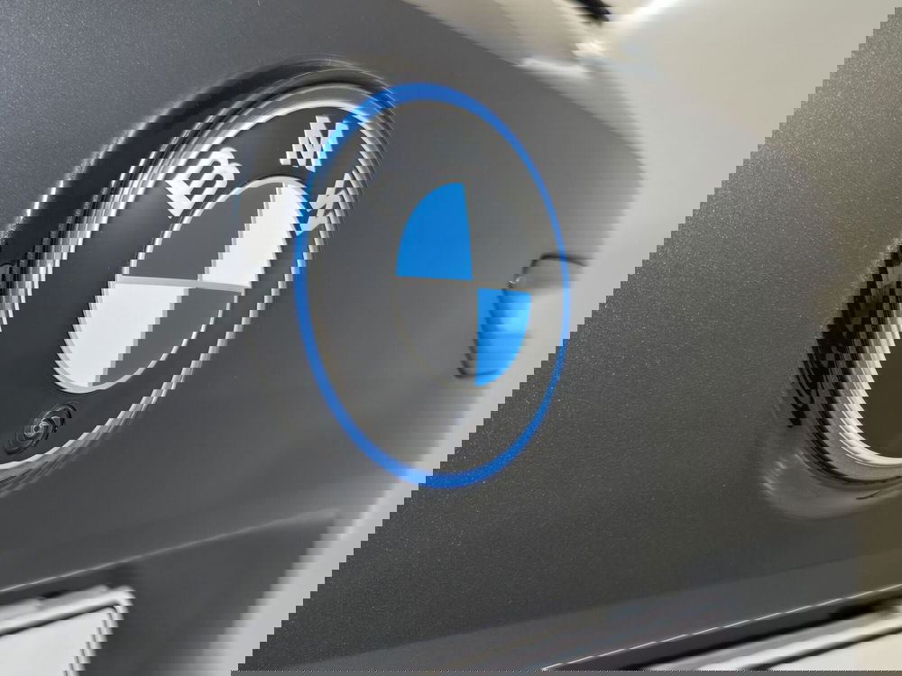 BMW iX usata a Torino (19)