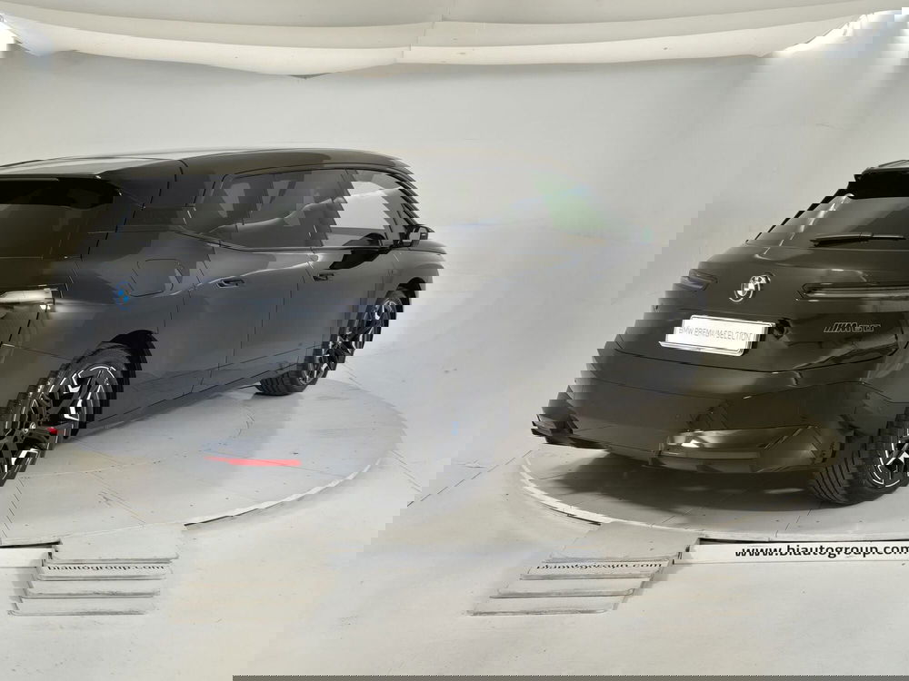 BMW iX usata a Torino (4)