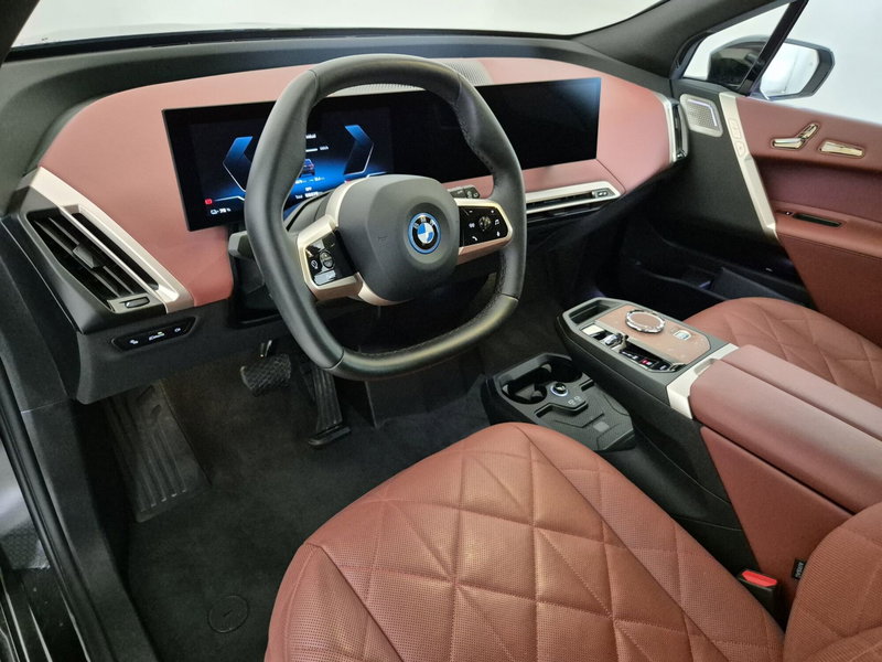 BMW iX usata a Torino (6)