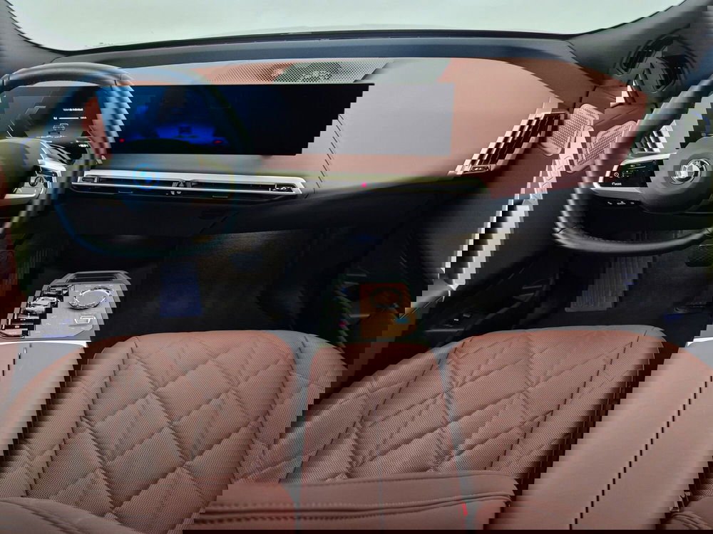 BMW iX usata a Torino (8)