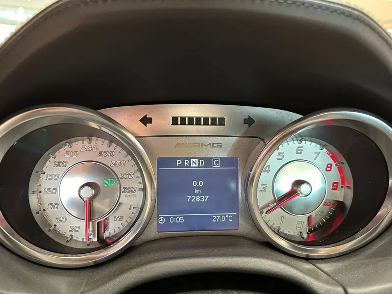 Mercedes-Benz SLS usata a Torino (12)