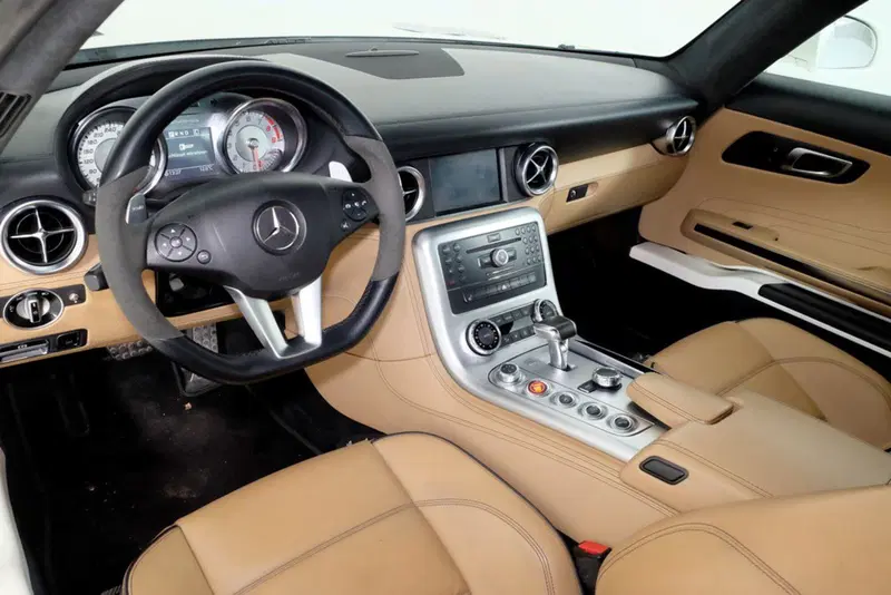 Mercedes-Benz SLS usata a Torino (6)