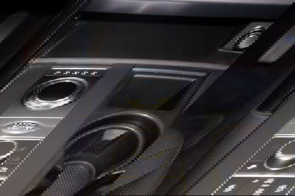 Land Rover Discovery usata a Torino (11)