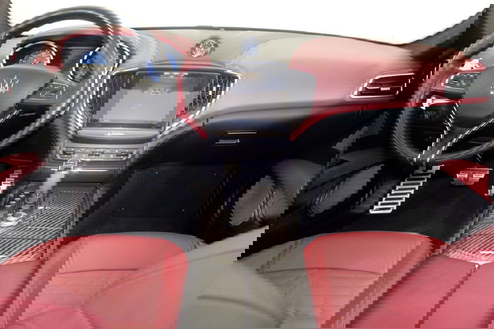 Maserati Ghibli usata a Torino (8)