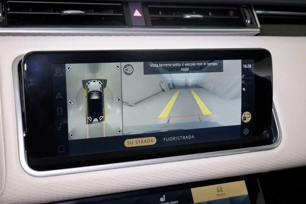 Land Rover Range Rover Velar usata a Torino (15)