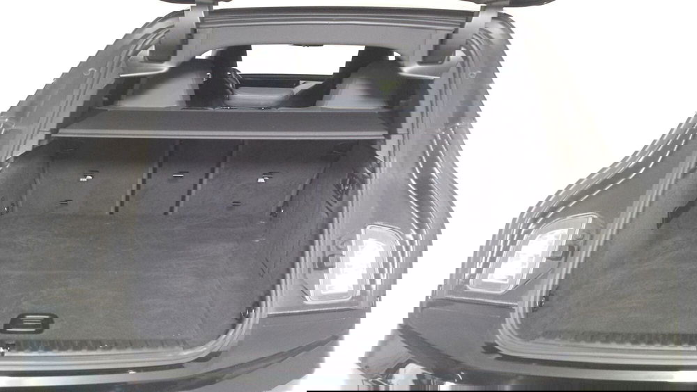 BMW iX usata a Torino (13)