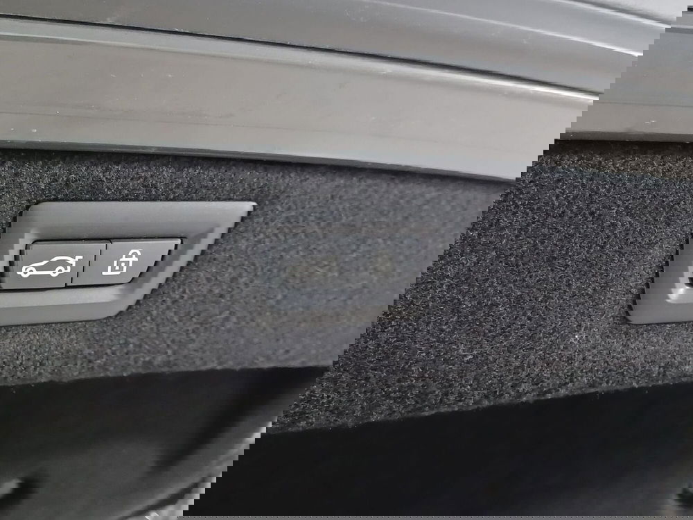 BMW Serie 8 Cabrio usata a Torino (18)