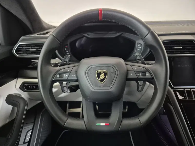 Lamborghini Urus usata a Torino (10)