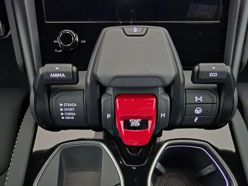 Lamborghini Urus usata a Torino (11)