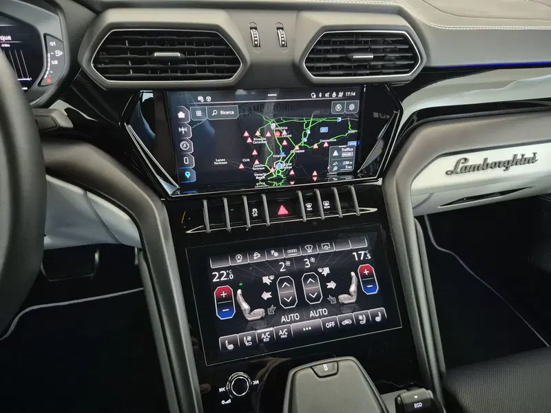 Lamborghini Urus usata a Torino (16)
