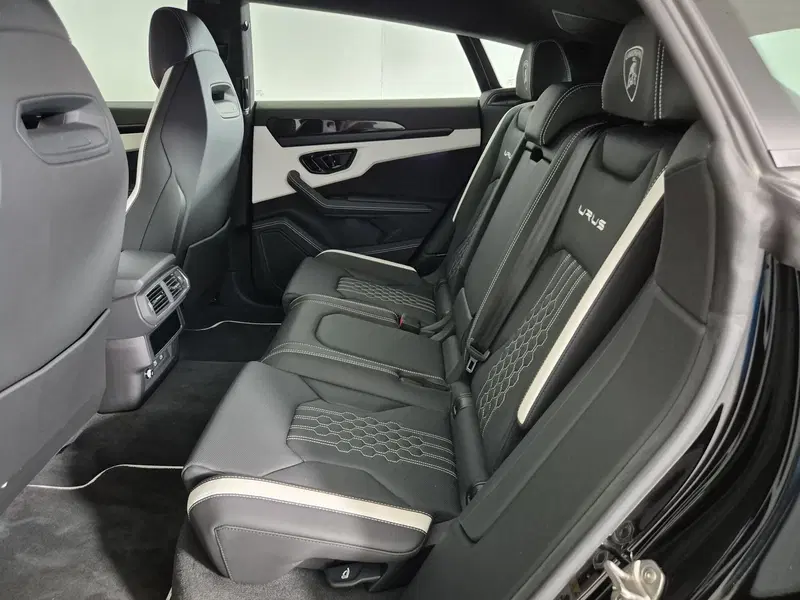 Lamborghini Urus usata a Torino (7)