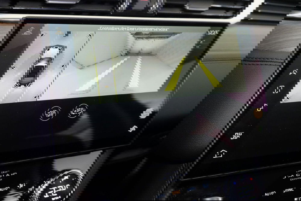 Jaguar F-Pace usata a Torino (16)