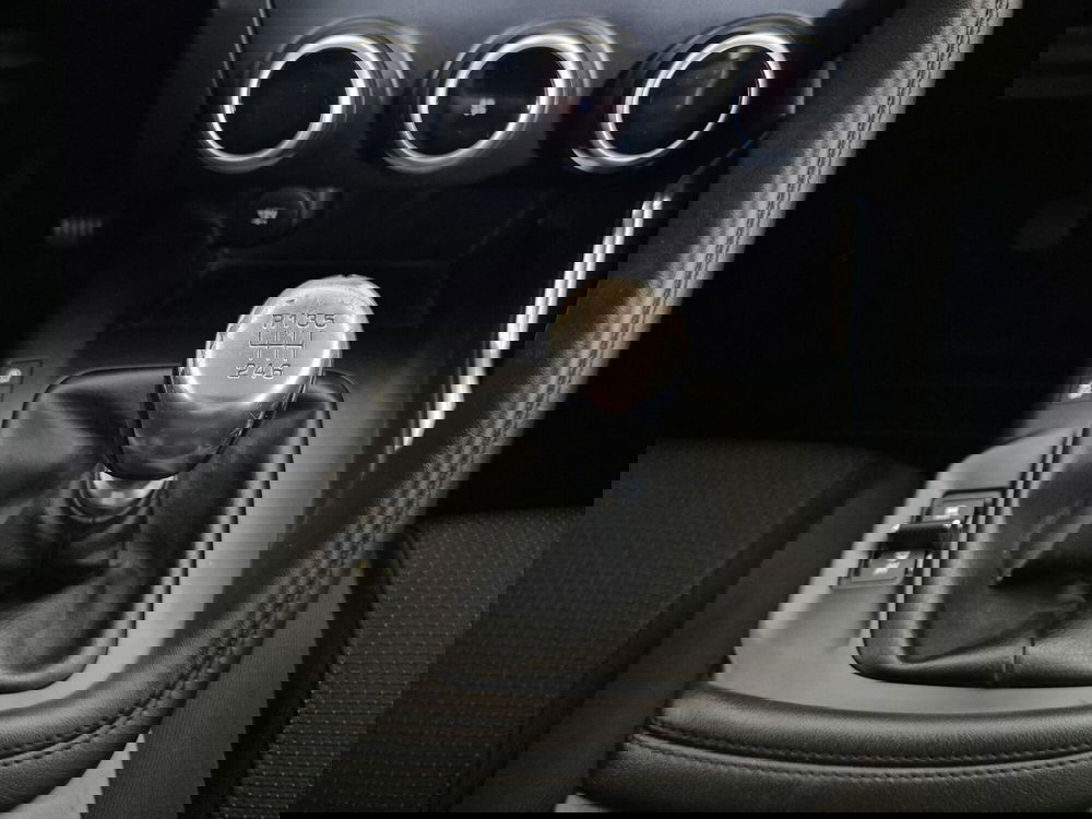 Jaguar E-Pace usata a Torino (10)