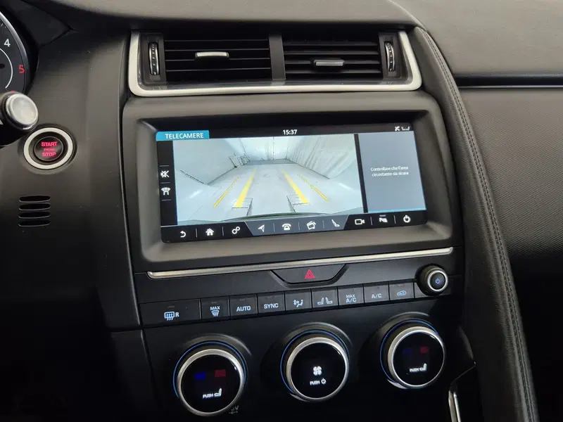 Jaguar E-Pace usata a Torino (14)