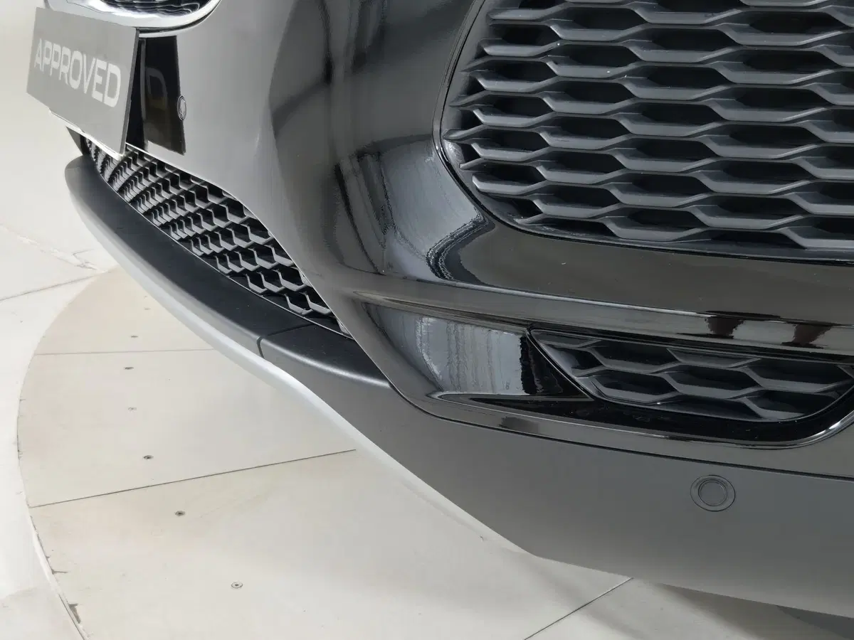 Jaguar E-Pace usata a Torino (19)