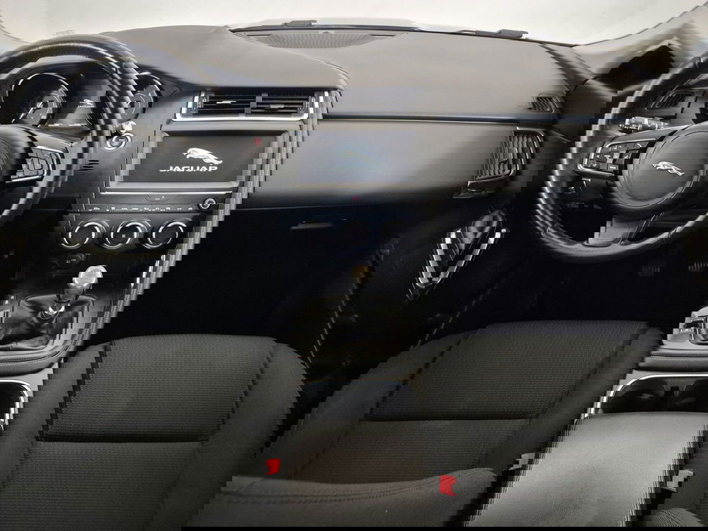Jaguar E-Pace usata a Torino (4)