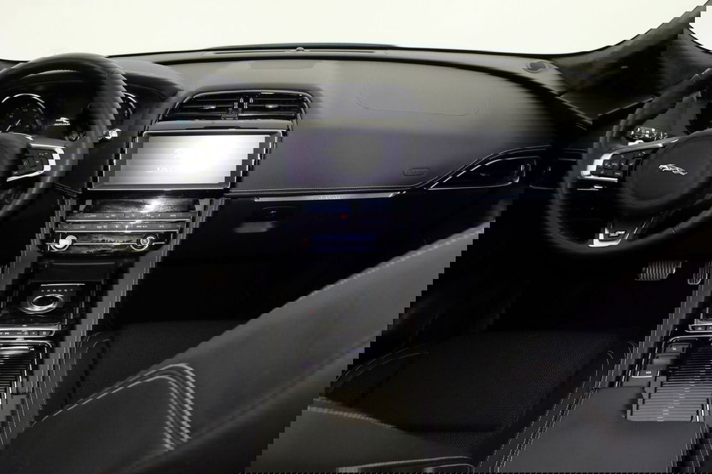 Jaguar F-Pace usata a Torino (4)