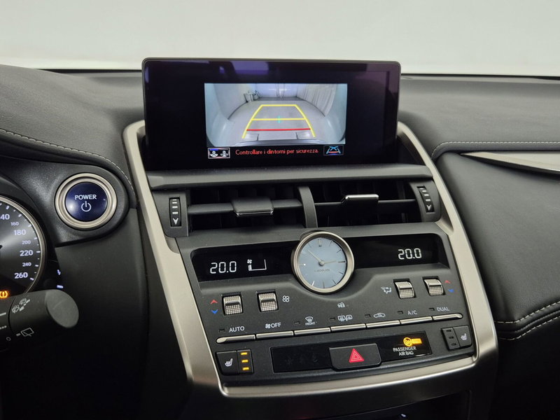 Lexus NX usata a Torino (16)