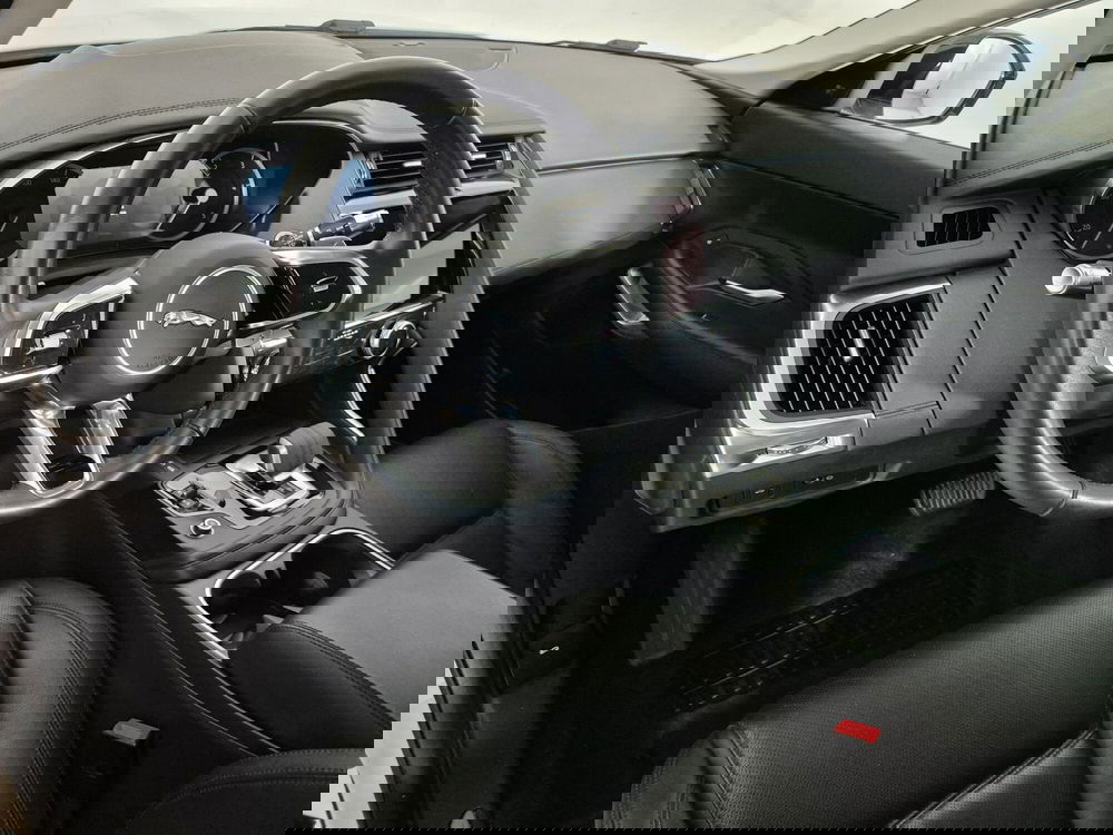Jaguar E-Pace usata a Torino (15)