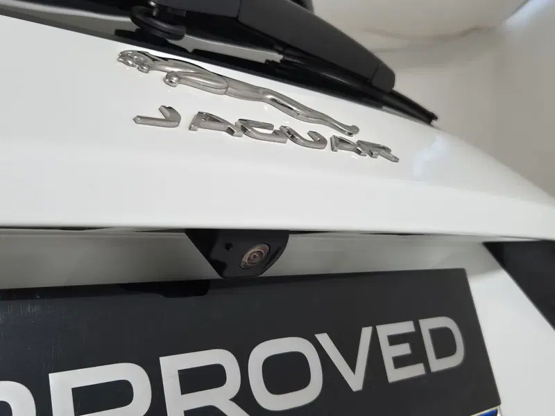 Jaguar E-Pace usata a Torino (17)