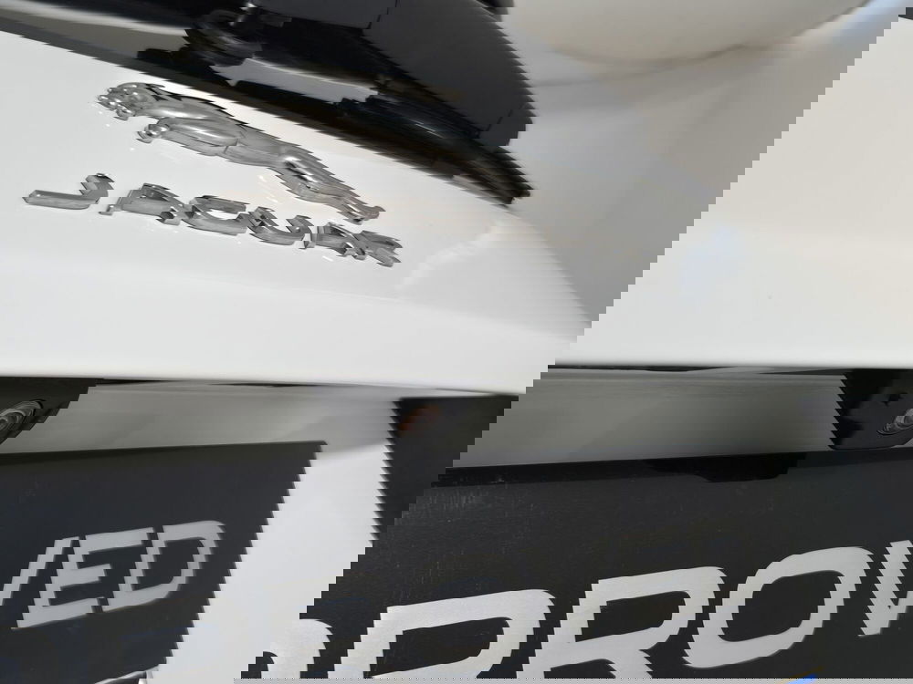 Jaguar E-Pace usata a Torino (17)