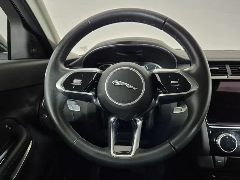 Jaguar E-Pace usata a Torino (19)