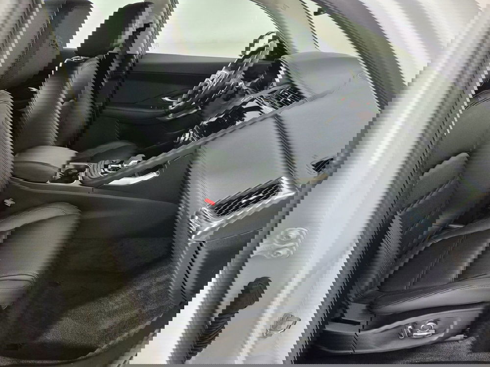 Jaguar E-Pace usata a Torino (3)