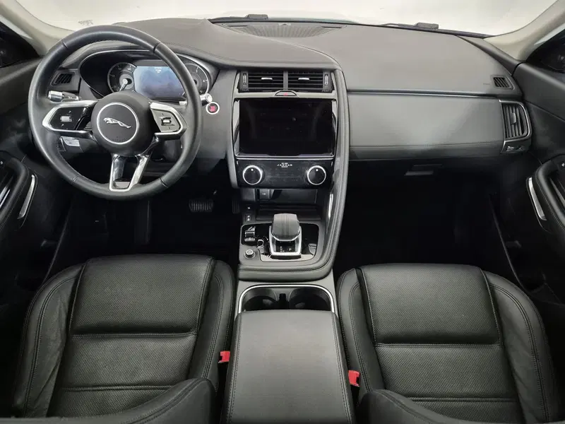 Jaguar E-Pace usata a Torino (4)