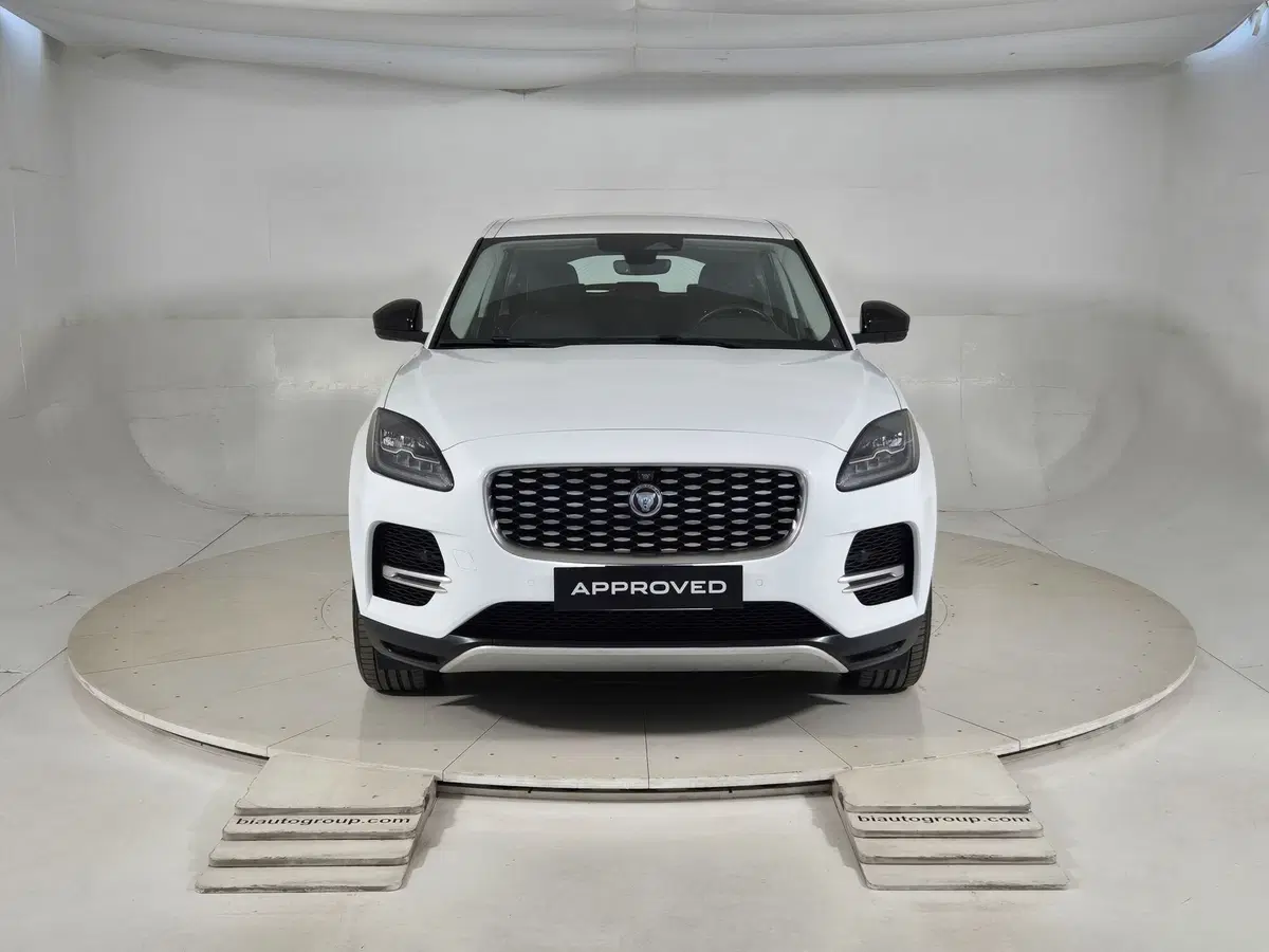 Jaguar E-Pace usata a Torino (8)