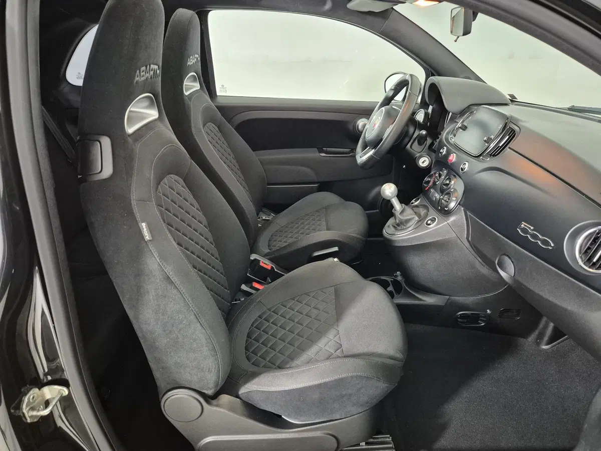 Abarth 595 Cabrio usata a Torino (9)