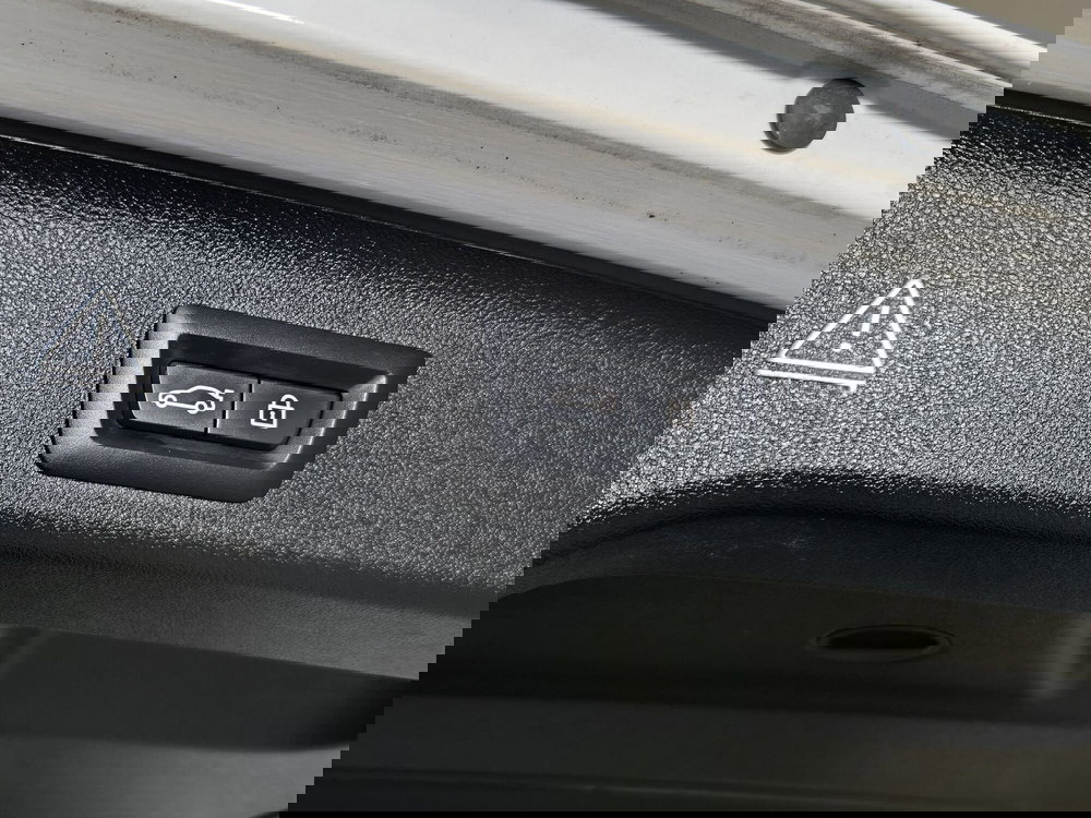 BMW Serie 5 Touring usata a Torino (18)