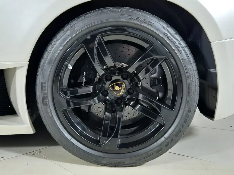 Lamborghini Murciélago Cabrio usata a Torino (14)