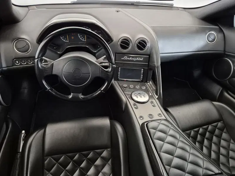 Lamborghini Murciélago Cabrio usata a Torino (8)