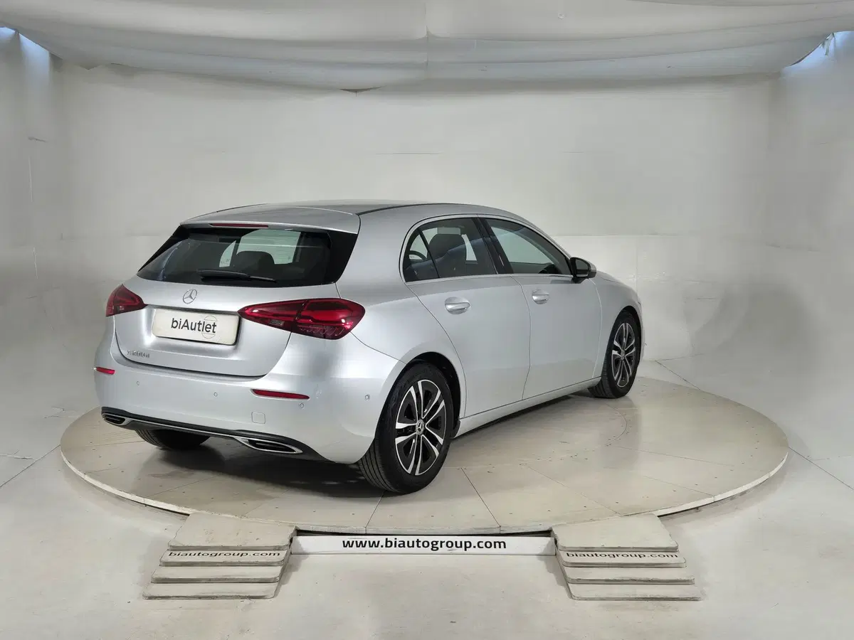 Mercedes-Benz Classe A Sedan usata a Torino (4)
