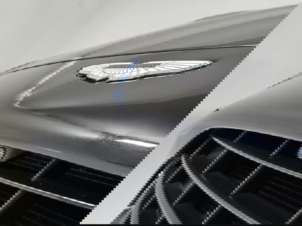 Aston Martin DBX usata a Torino (17)